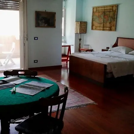 Apartment Old Style - Boutique With Terrace In Center *