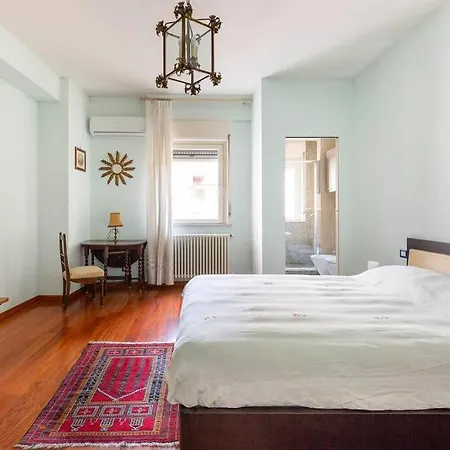 Apartment Old Style - Boutique With Terrace In Center